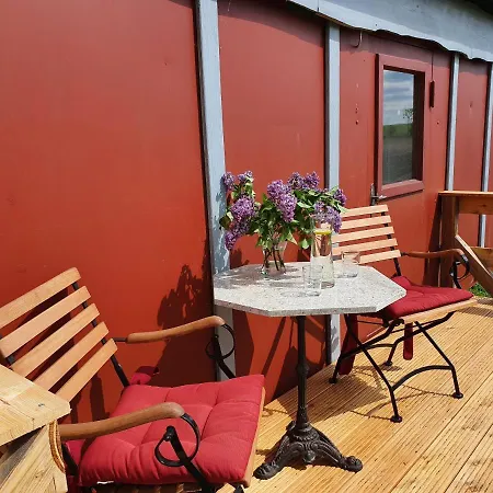 Mit Tiny House Freienwill